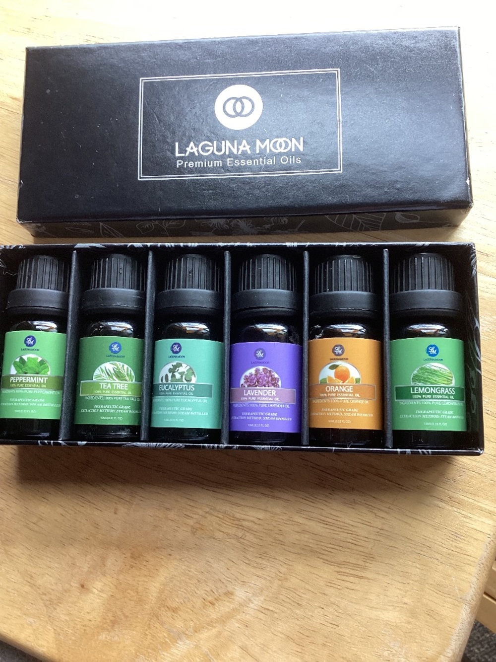Laguna Moon essential oils set new in box